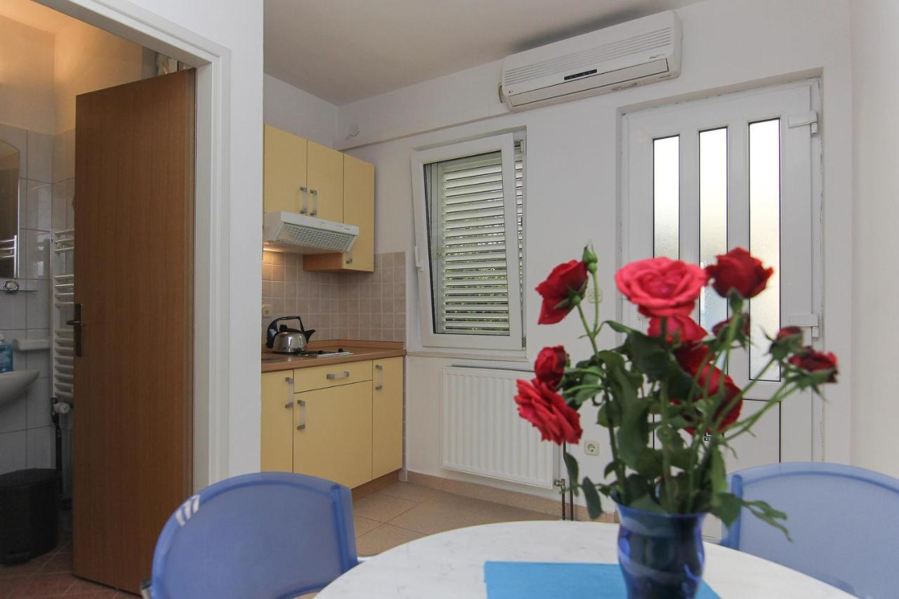 Apartments Villa Alex Подаца Екстер'єр фото