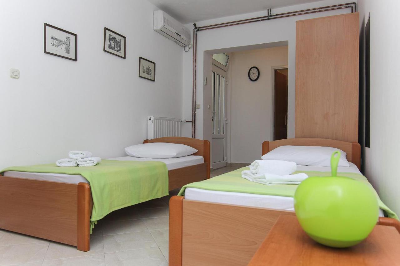 Apartments Villa Alex Подаца Екстер'єр фото