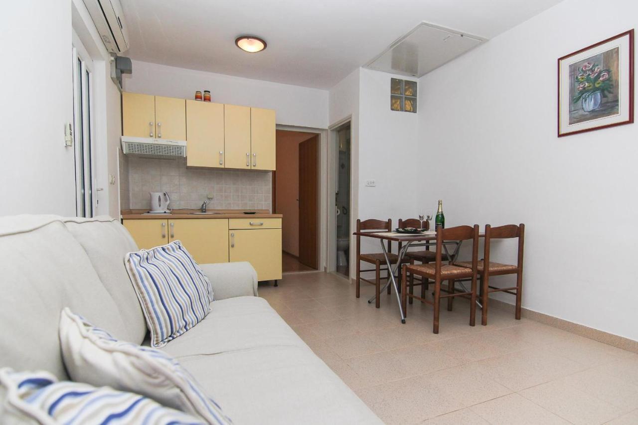 Apartments Villa Alex Подаца Екстер'єр фото