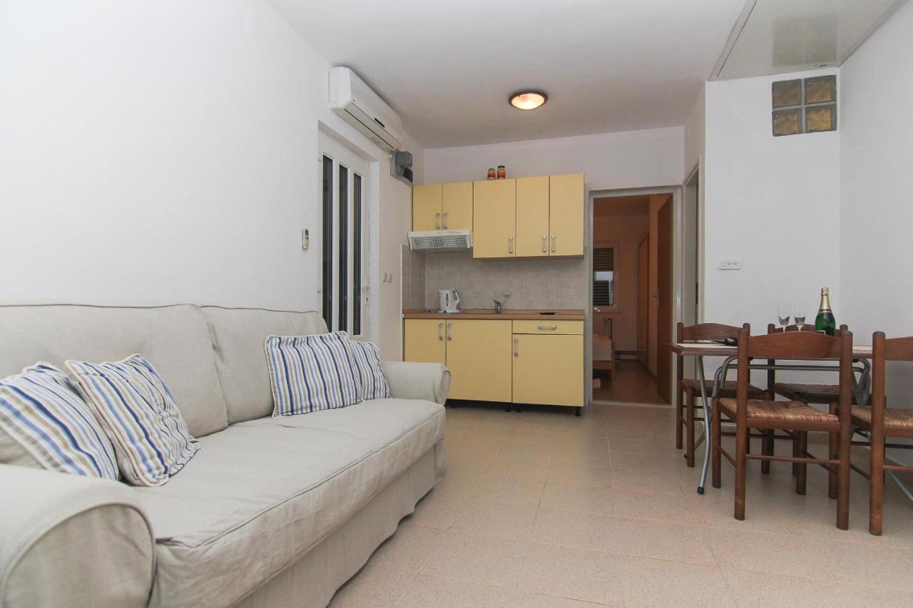 Apartments Villa Alex Подаца Екстер'єр фото